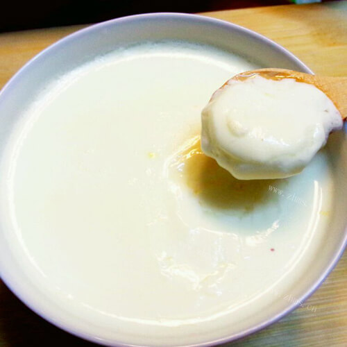 美味鲜香姜撞奶