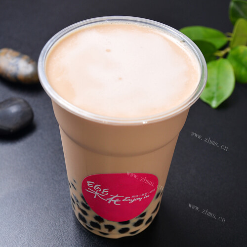 美味的花生牛奶茶