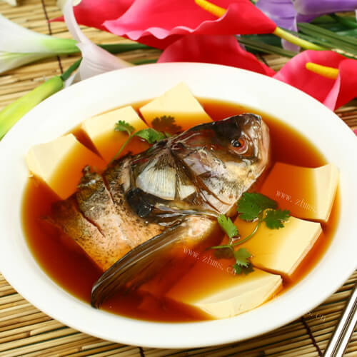 鱼头炖豆腐