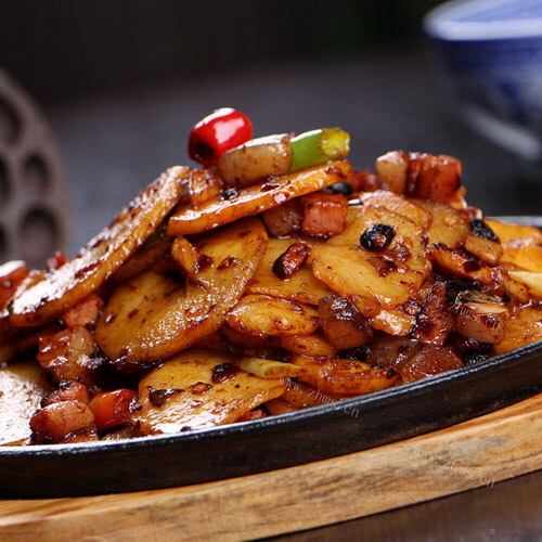 特色铁板牛肉土豆片