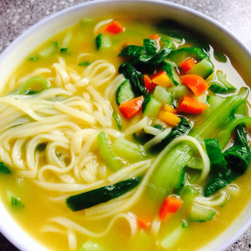 青椒胡萝卜青菜细面