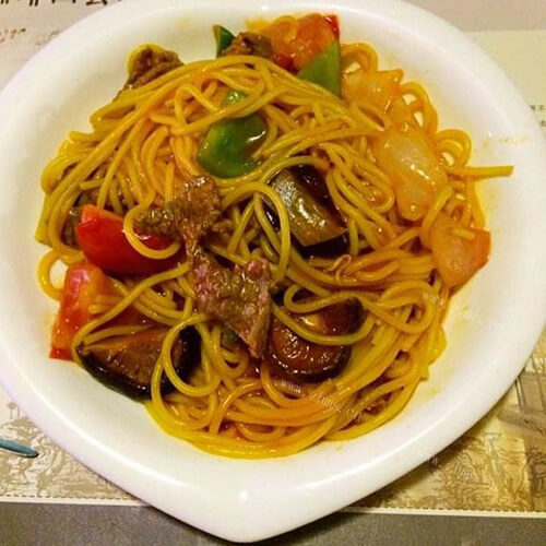 美味的黑胡椒香菇意面