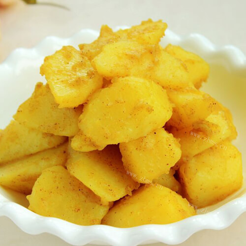 美味的咖喱西兰花土豆