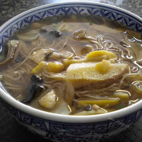 美味冬笋高汤面