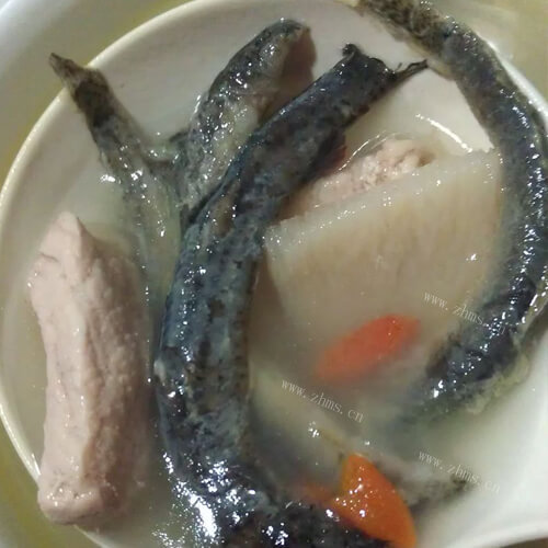 爽滑的泥鳅汤