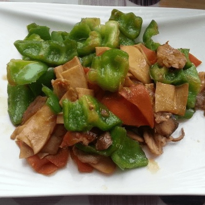 家常菜青椒炒杏鲍菇