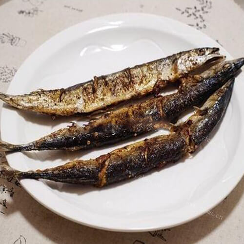 经济实惠豉椒蒜香秋刀鱼