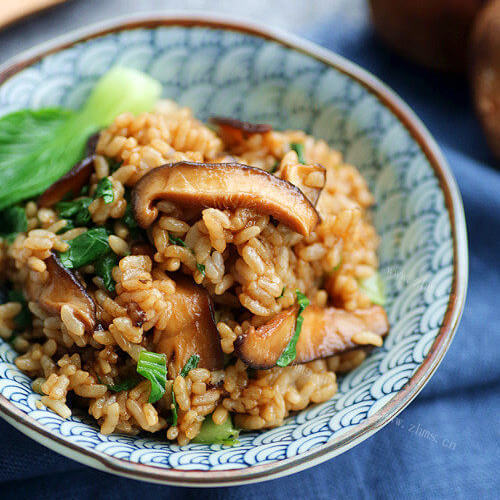 美味香菇油菜烩饭