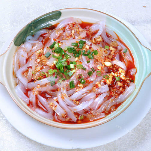 美味的肉丝拌凉粉