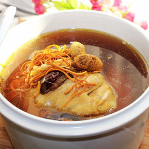 鲜香的松茸炖鸡汤