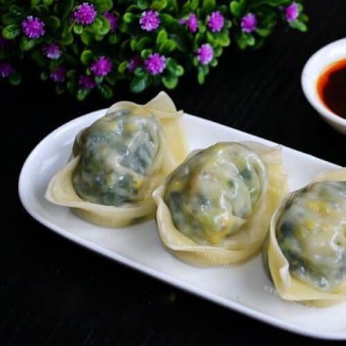 特色小吃青菜鸡蛋生煎馄饨