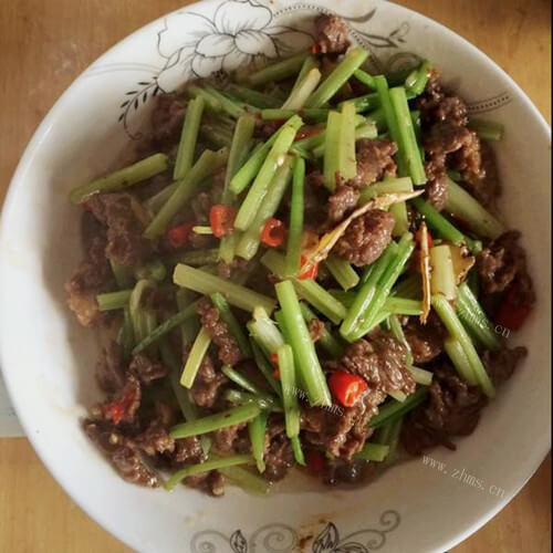 好吃的芹菜炒牛肉