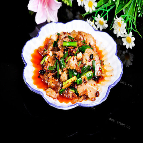 可口的蒜苗回锅肉