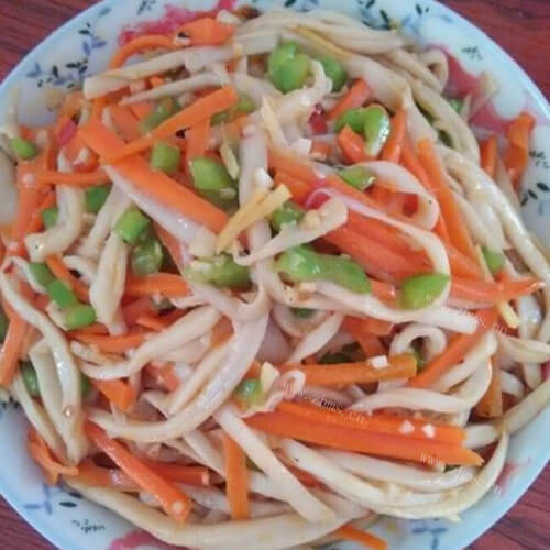 秘制红萝卜炒杏鲍菇