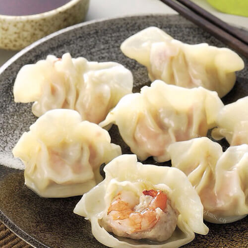 美味的香菇小白菜猪肉饺子