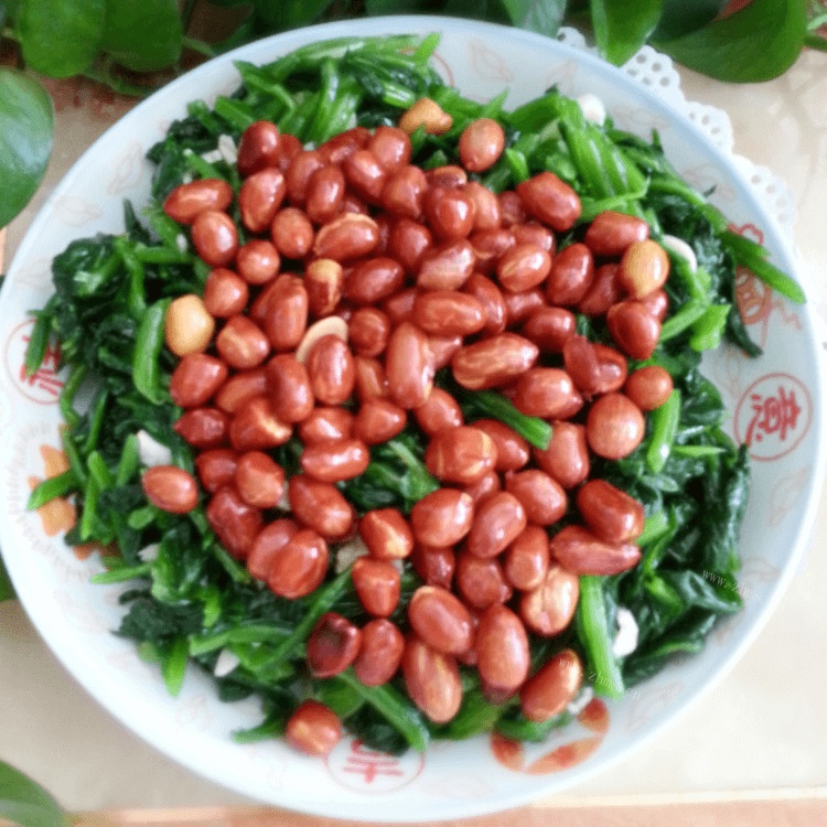 下酒菜凉拌菠菜花生米做法图解8)