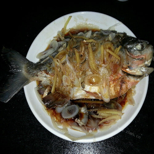 美味微波炉蒸鱼
