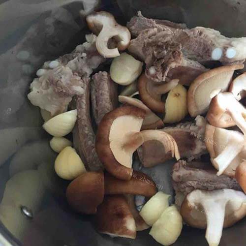 肉骨茶做法图解2)