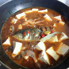 暖暖砂锅鲢鱼