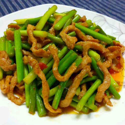 蒜苔炒肉丝