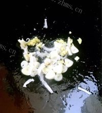 色味俱佳的金钱爆蹄筋做法图解9)