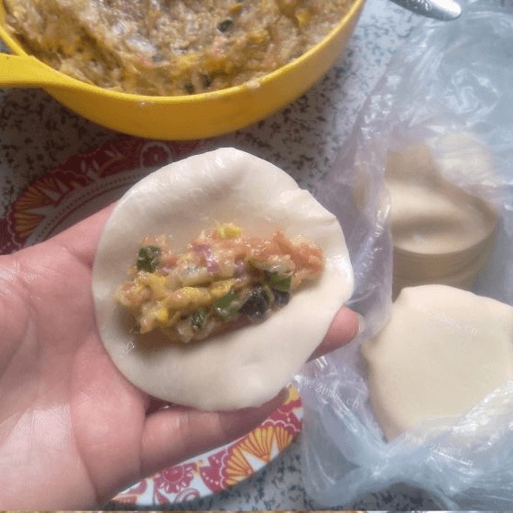 美味的白菜猪肉锅贴做法图解8)