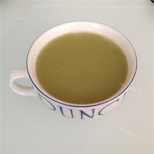 醇香的抹茶豆浆奶茶