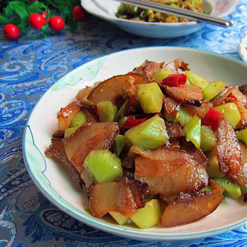 美味萝卜皮炒猪脸肉