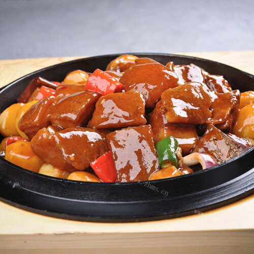 妈妈做板栗烧肉