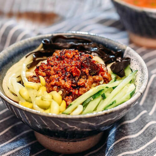 肉丁炸酱