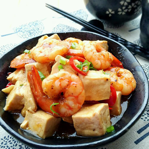 可口的虾仁豆腐