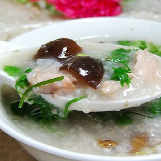 超爱的香菇瘦肉菜粥