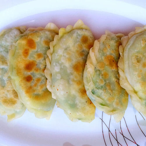 美味的香煎韭菜盒子