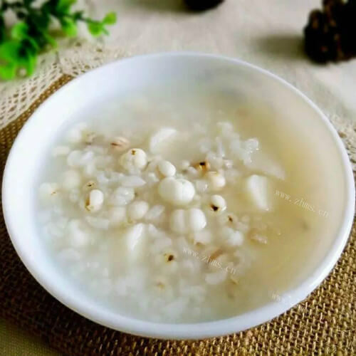 养胃的山药薏米芡实粥
