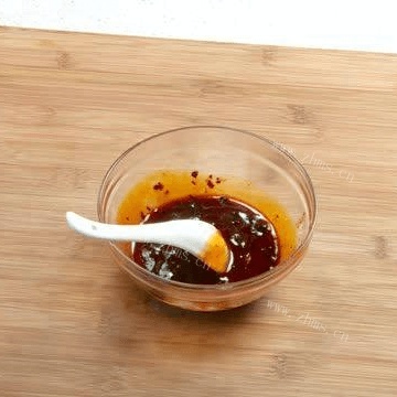 家常菜老干妈蒸茄子做法图解2)
