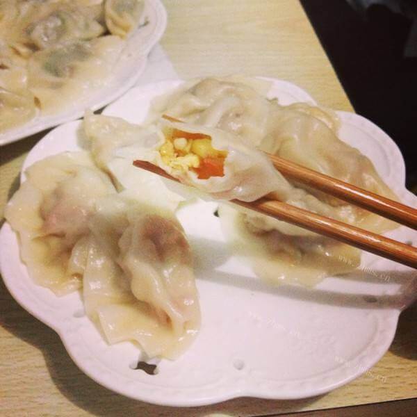 好吃的西红柿鸡蛋馅饺子
