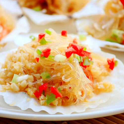 鲜香的蒜蓉粉丝蒸扇贝