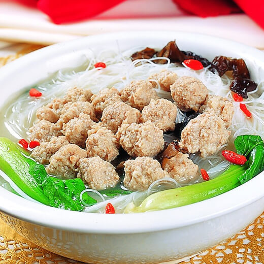 清鲜的生氽丸子