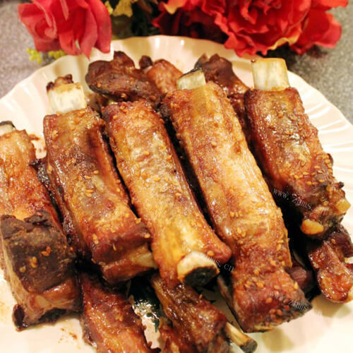 美味的辣烤排骨