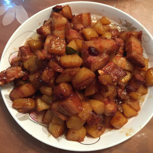 红烧肉炖土豆