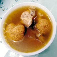 清甜鲜美猴头菇鸡腿薏米汤