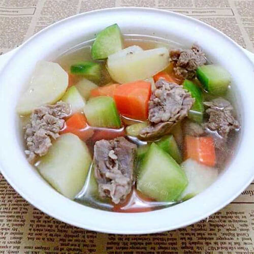 好吃的青红萝卜煲牛腩