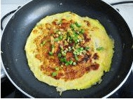 煎饼果子做法图解7)