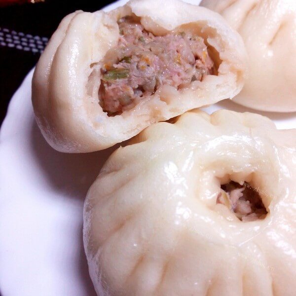 芽菜肉包