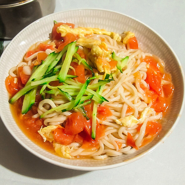 好吃的西红柿鸡蛋虾面
