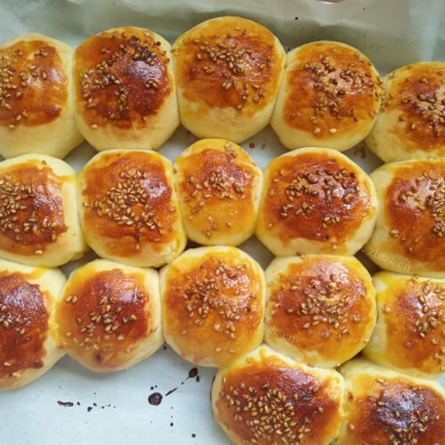 好吃的肉桂葡萄干小面包