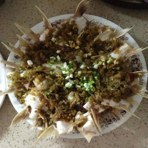 美味的剁椒鱼鳍
