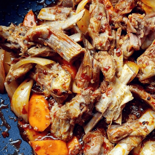 美味的麻辣回锅羊肉