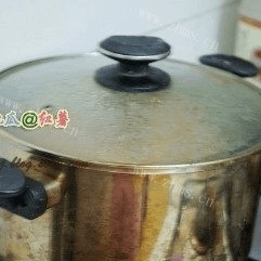 美味的南瓜粉蒸牛肉做法图解3)