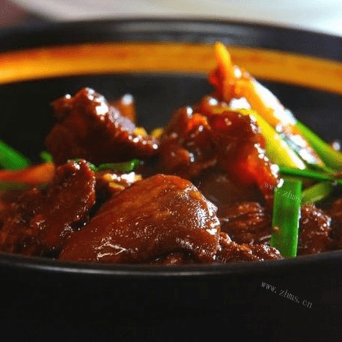 鲜美的啤酒红烧羊肉